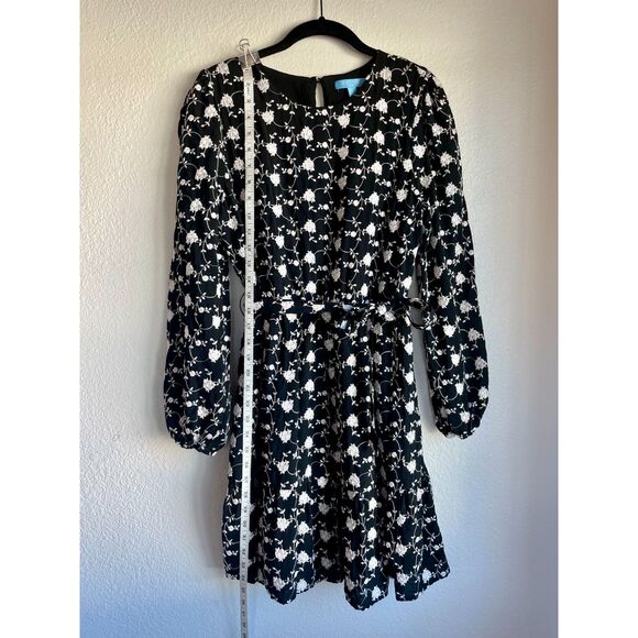 Draper James Women's Embroidered Long Sleeve Short Dress in Black & White Size M - Picture 11 of 16